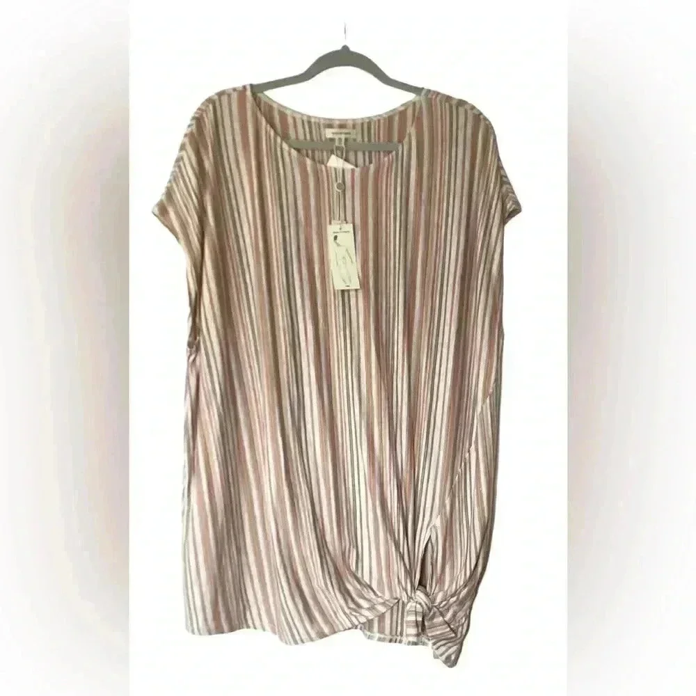 NWT Max studio Multi colored Striped Women’s Top Blouse Size 3X